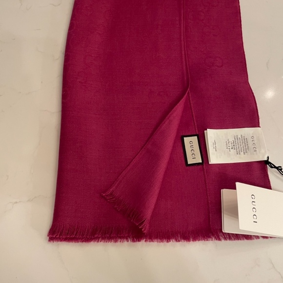 Gucci  GG logo scarf - fuschia - Picture 2 of 5